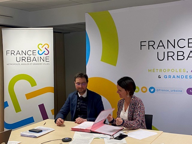 Signature d’une convention de partenariat entre l’Atigip et France urbaine le 28 février 2023